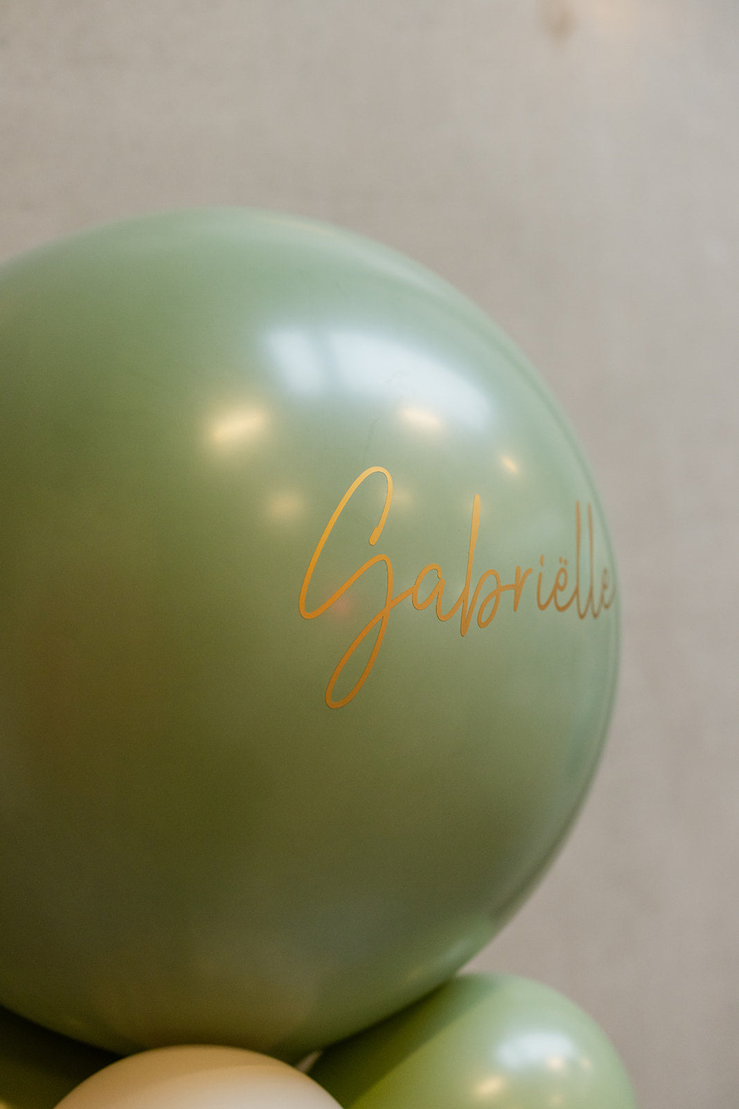 Pilaar "Gedraaid" met topballon