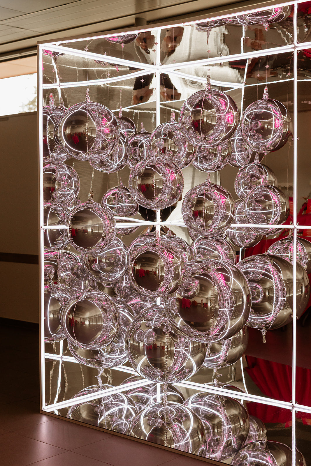 Mirror box