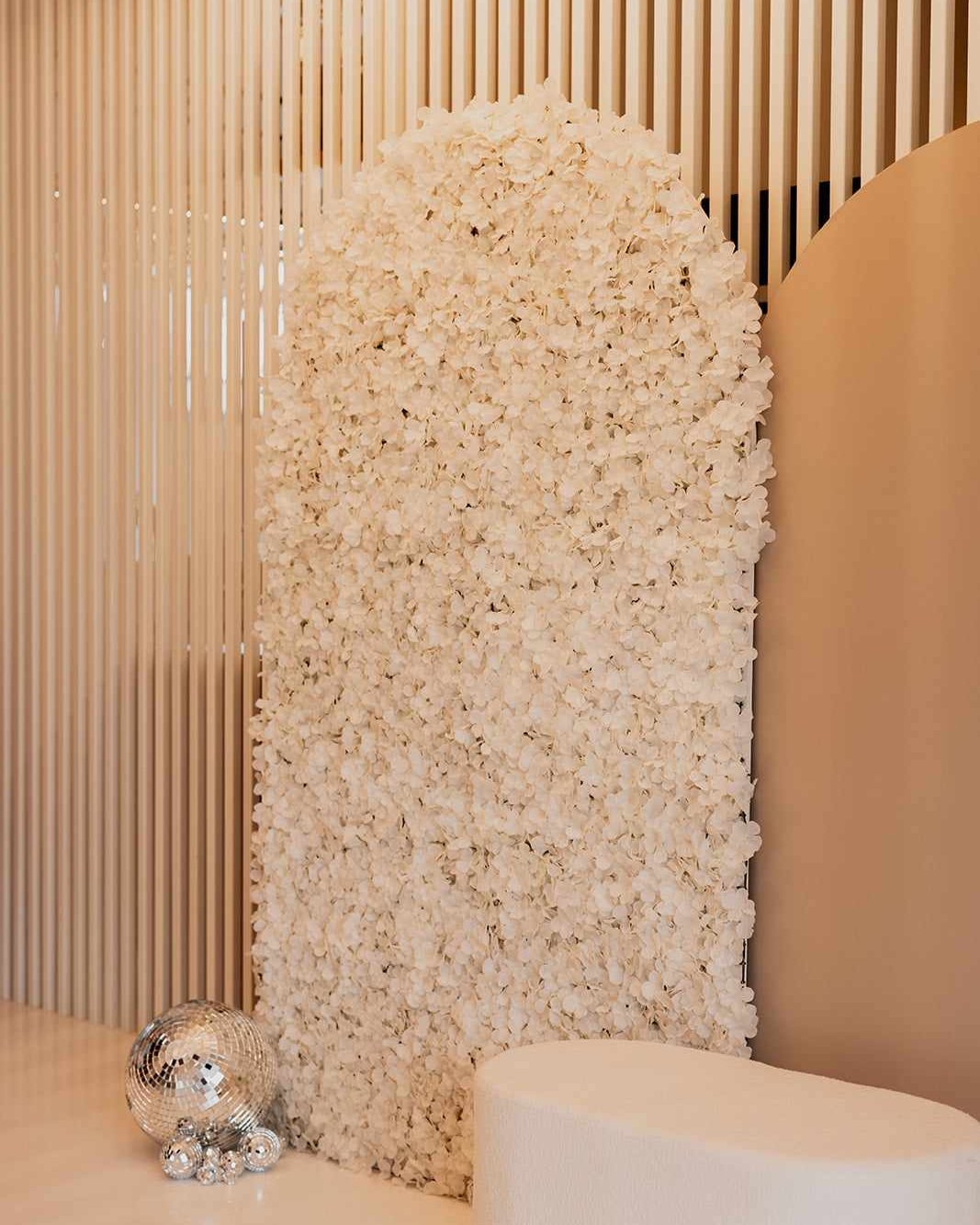 backdrop witte bloemen